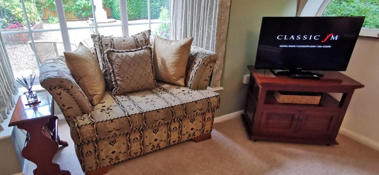 The Saddlery Holiday Cottage - Near Wolds And Coast North Thoresby エクステリア 写真